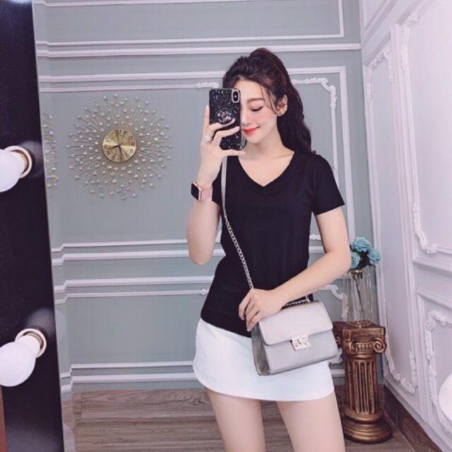 Áo phông cổ tim form ôm