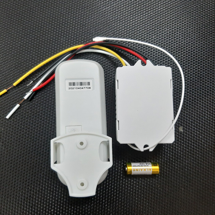 Công tắc điều khiển từ xa RF 2 cổng trắng, 2 kênh