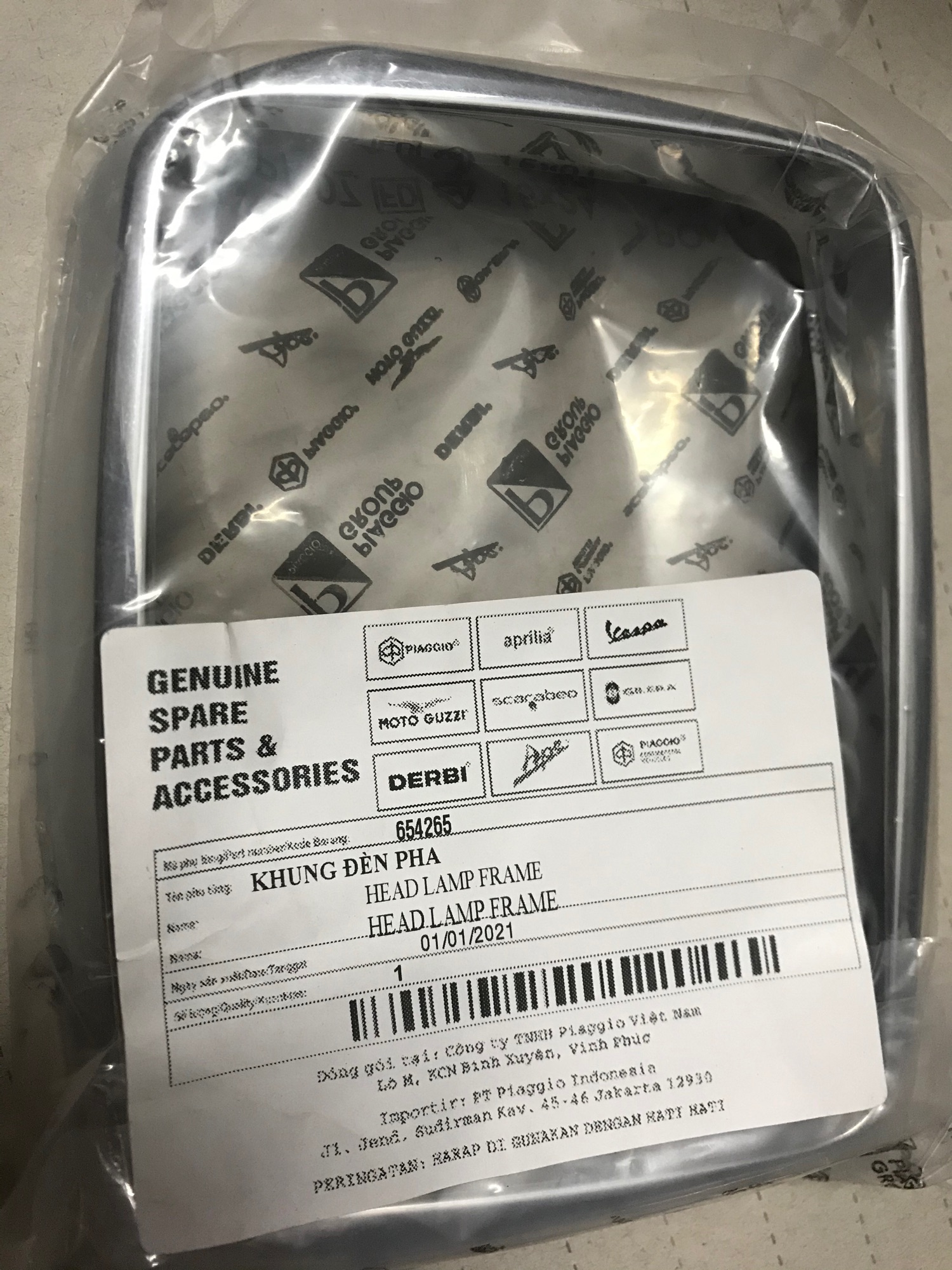 Viền si pha đèn xe Vespa S hãng Piaggio