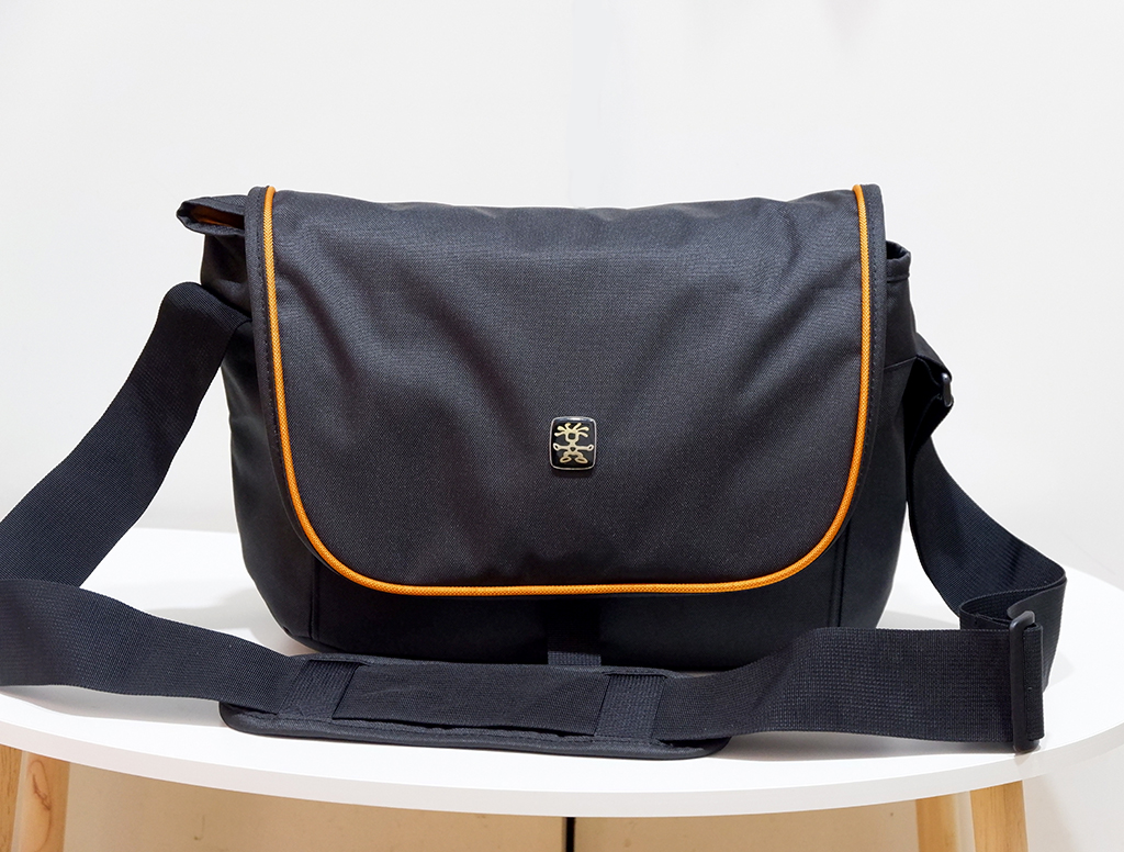 Túi máy ảnh thời trang CupCake 7500 (Có ngăn iPad)