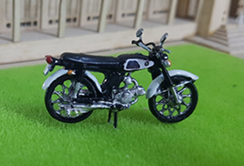 mô hình Honda 67 chưa sơn + Bộ màu Acrylic