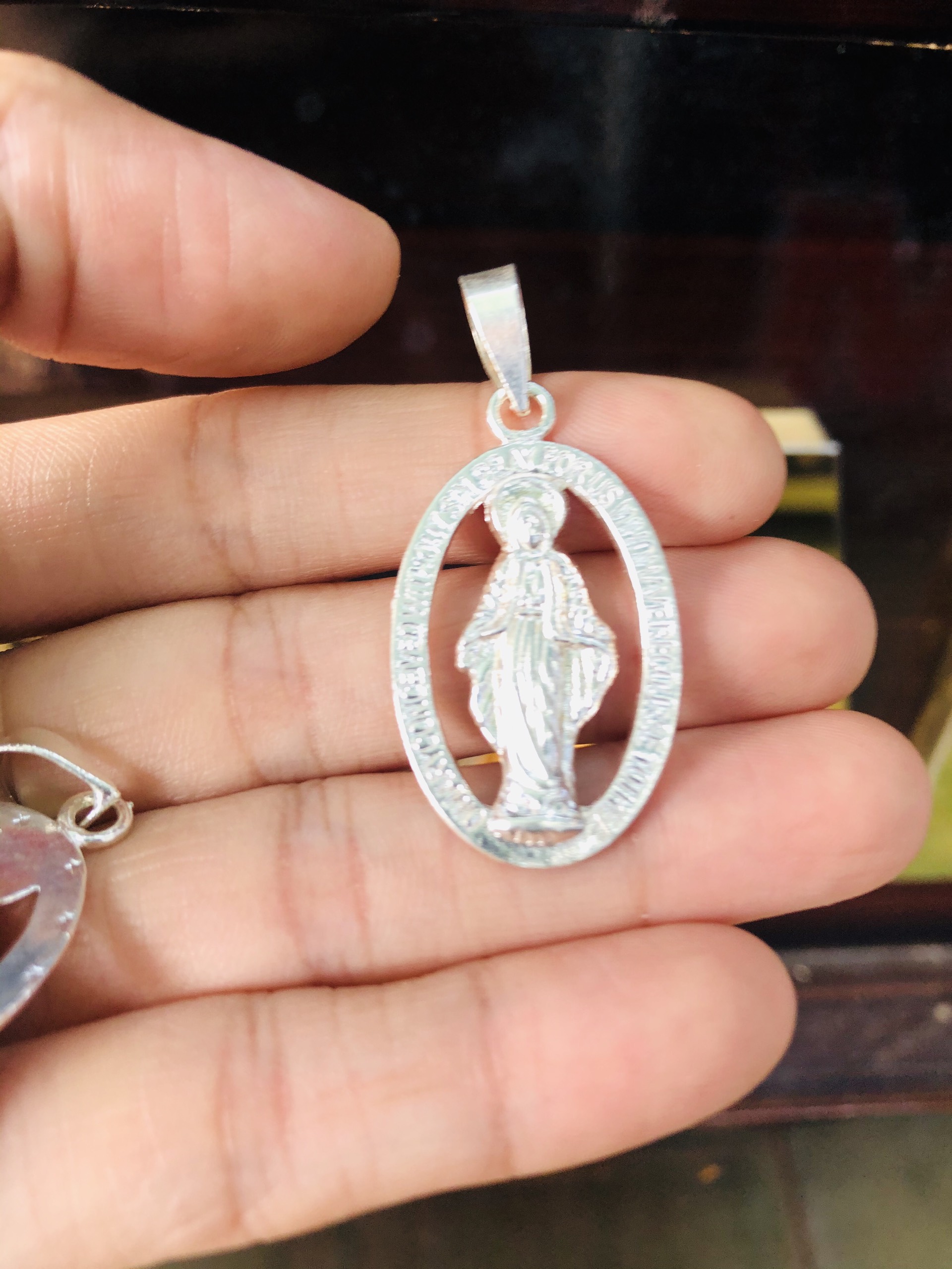 Mặt dây chuyền đức mẹ Maria bạc 925 - caraven silver