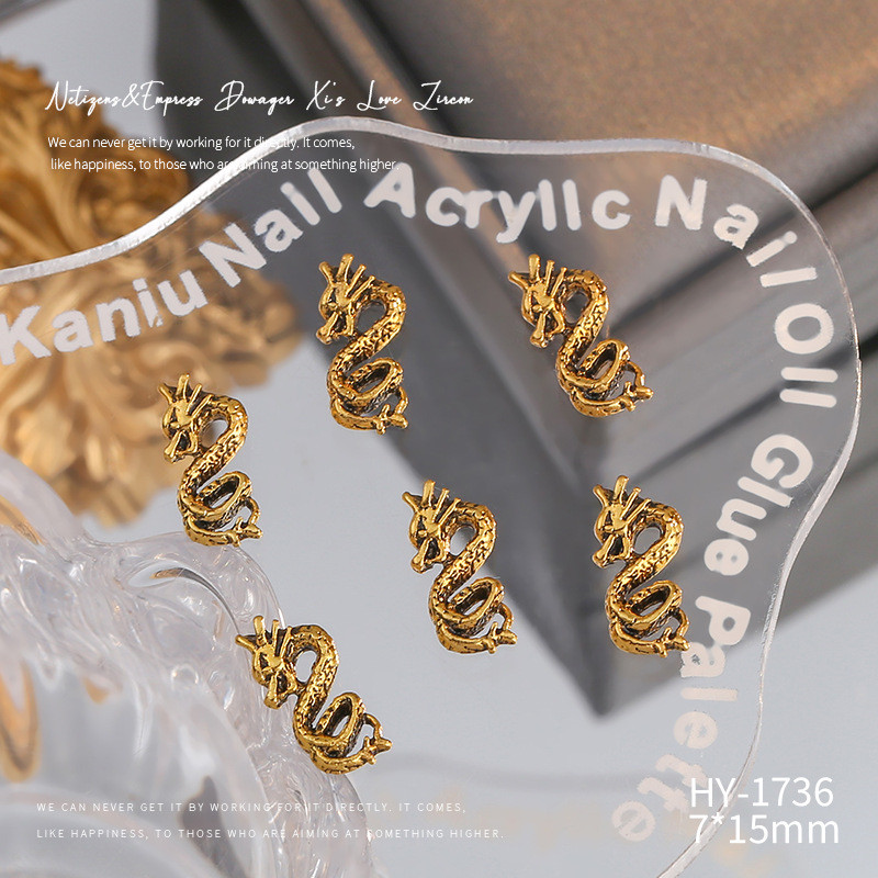 Charm Rồng Đính Móng Tết 2024