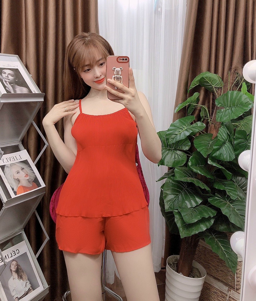 Đồ bộ đùi kate lụa 2 dây mặc nhà dập ly mát mẻ