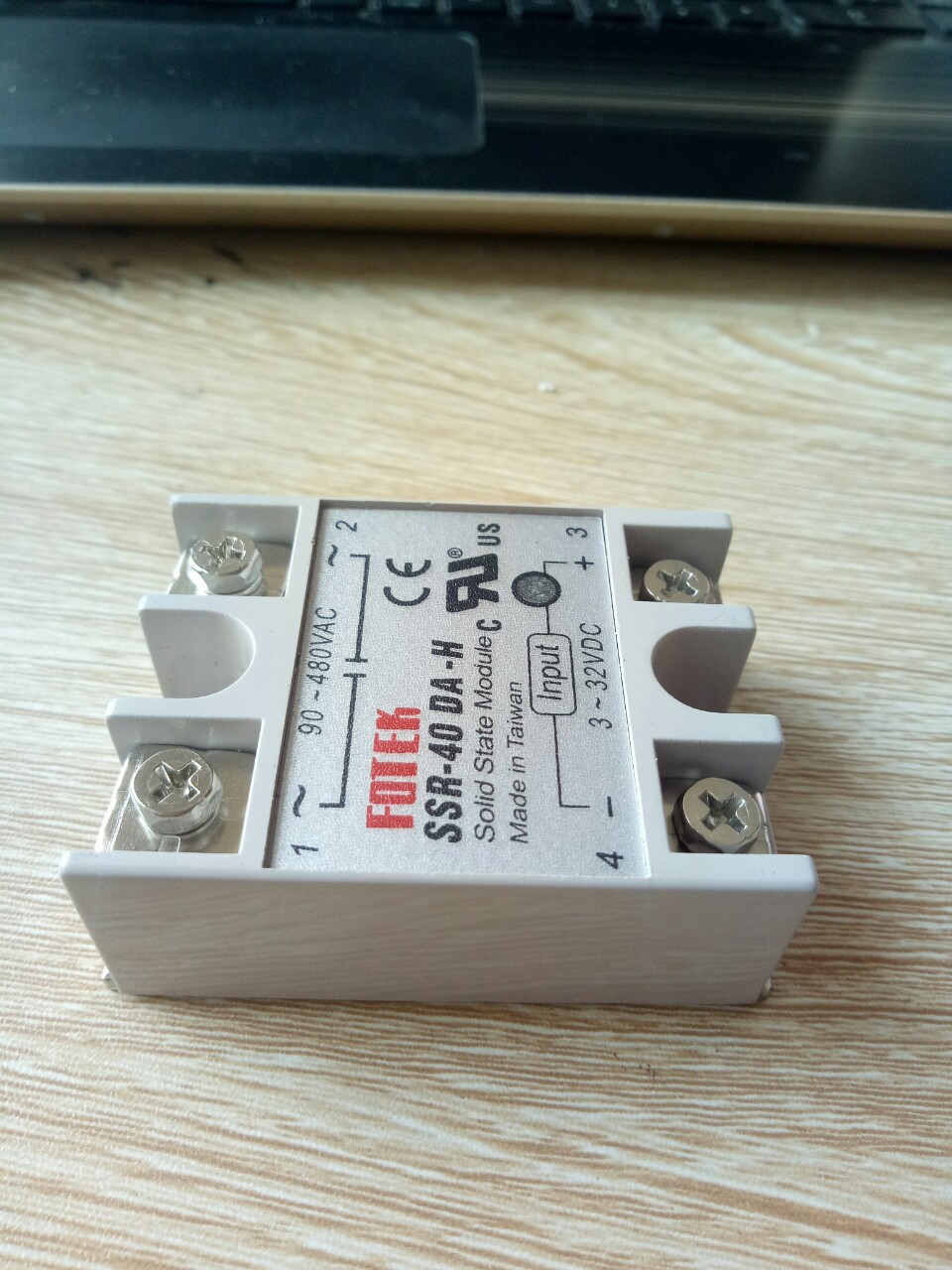 Rơ le bán dẫn Fotek SSR-40DA-H