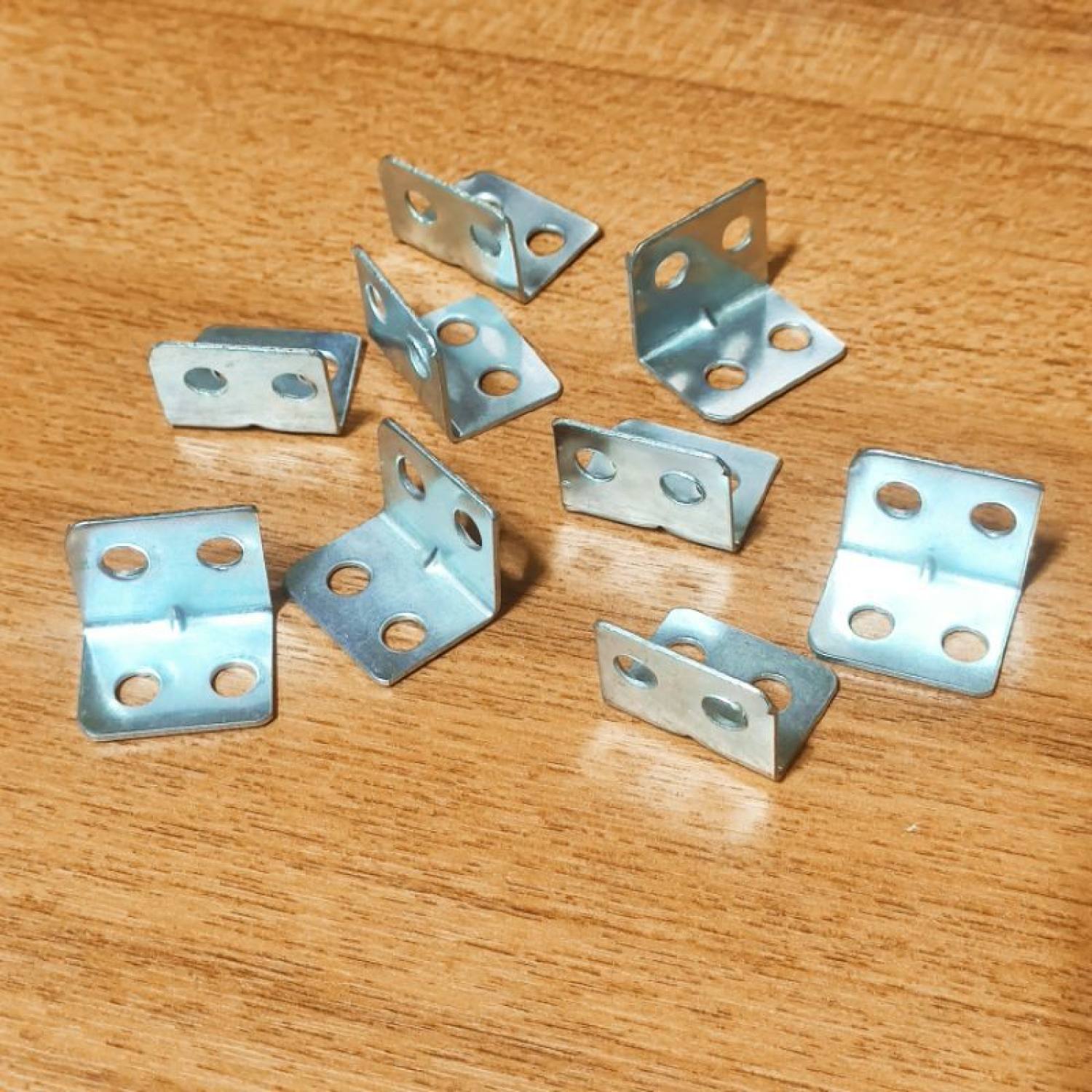 (Combo 10 cái) Bát ke góc bắt thạch cao 4 lỗ và 2 lỗ