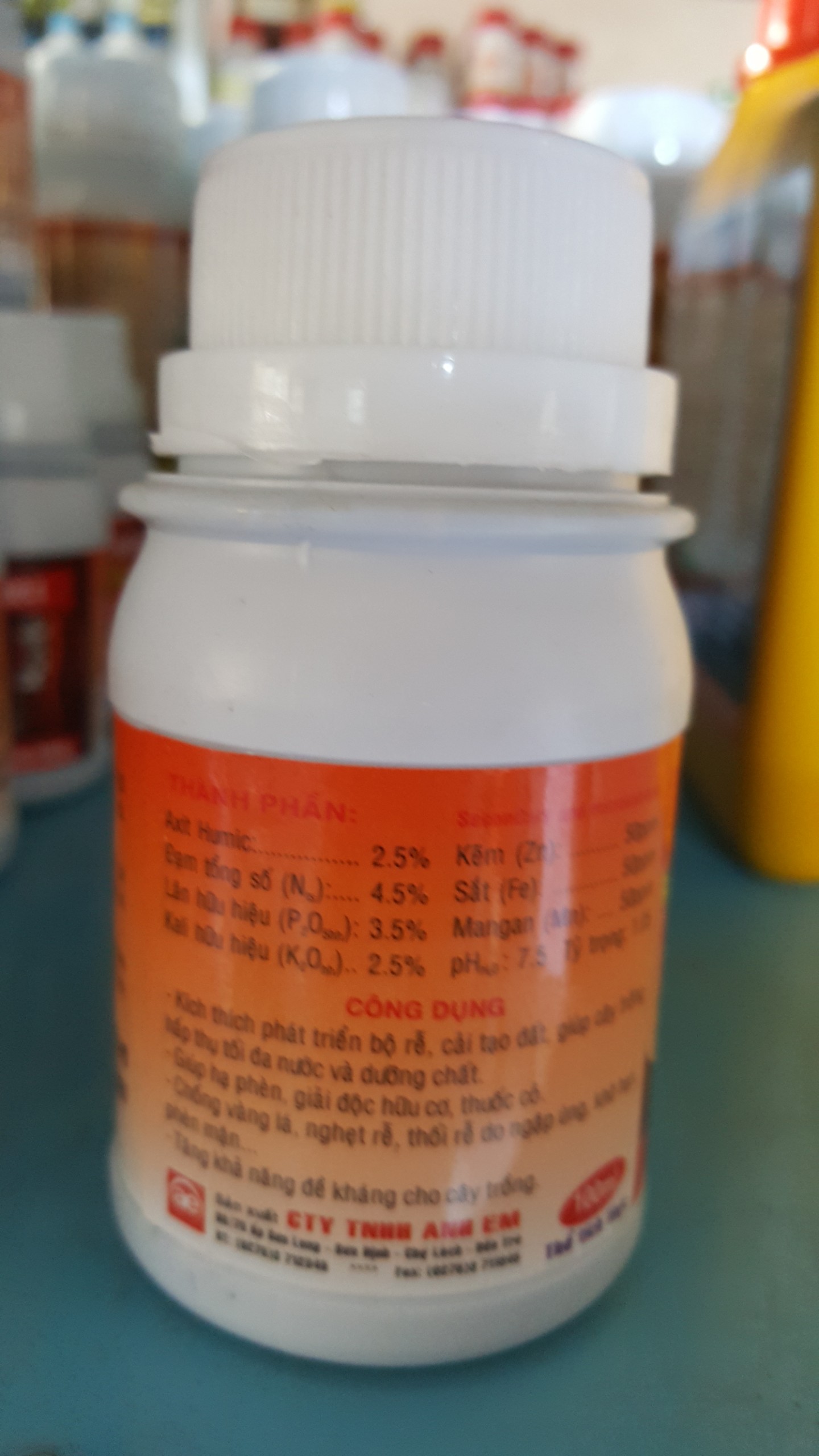 Phân bón lá SIÊU RA RỄ AE.NITO-HUMIC-1 - Chai 100ml