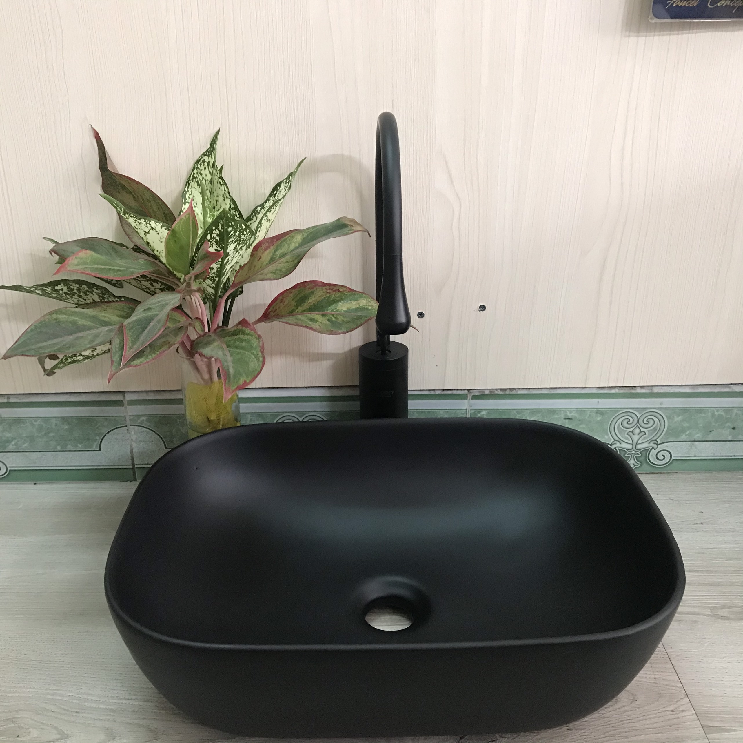 LAVABO VUÔNG BO GÓC ĐEN