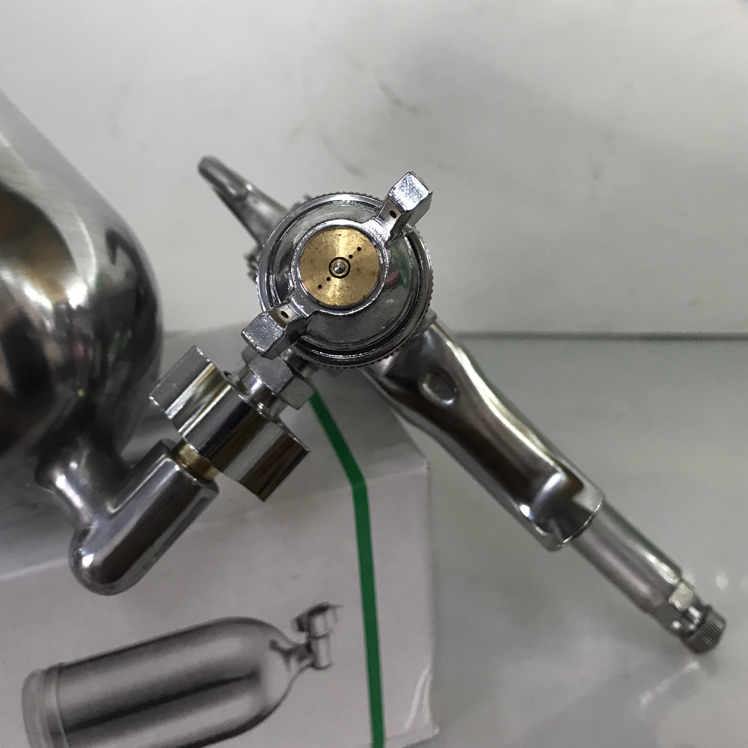 Dụng Cụ Phun Sơn F75 400cc Osaka