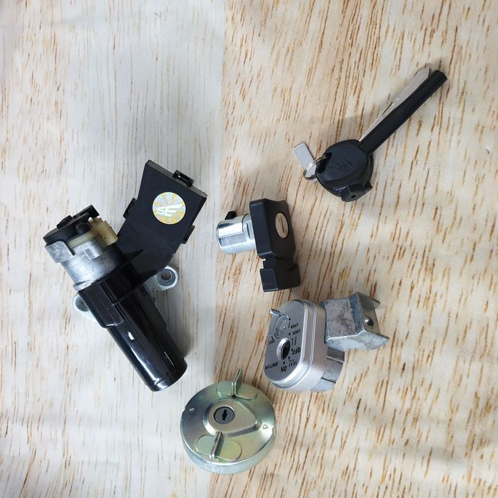 Bộ ổ khóa xe SCR 110 - LEAD 110 đời 2009 + 2012 đủ chìa khóa