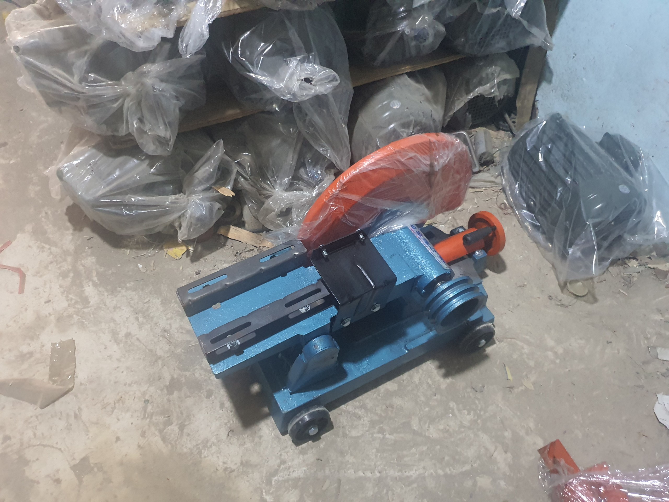 Khung cắt sắt 350mm ( chưa có motor)