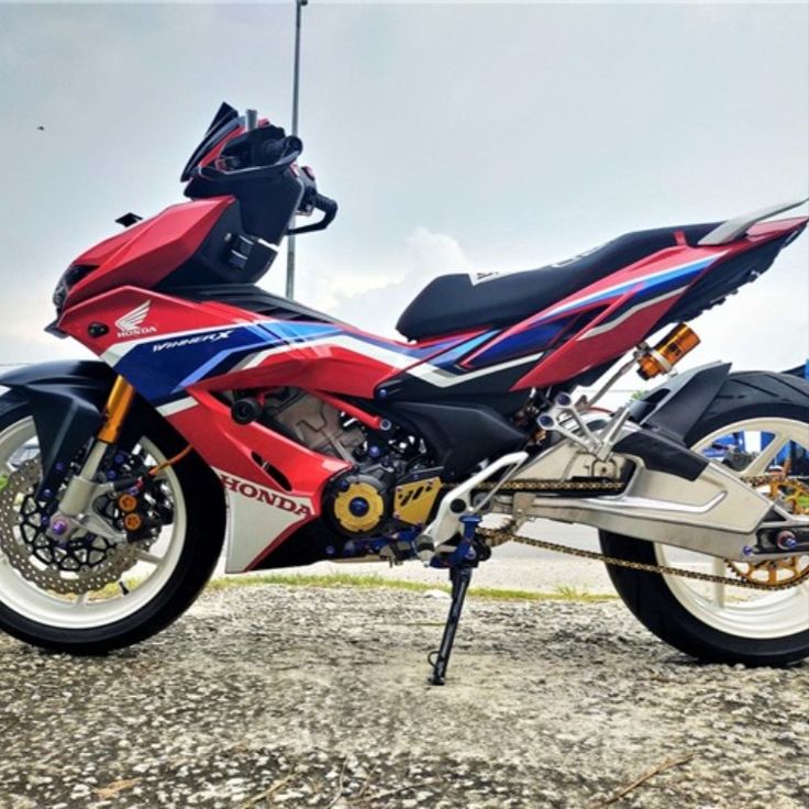 TEM WINNER X V2 ĐỎ ĐEN CHẾ HRC