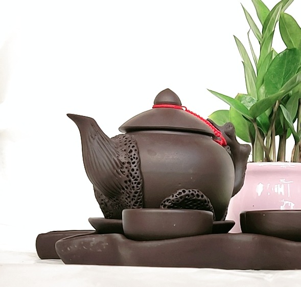 Ấm tử sa đắp nổi dung tích 500ml [gốm sứ Bát Tràng]