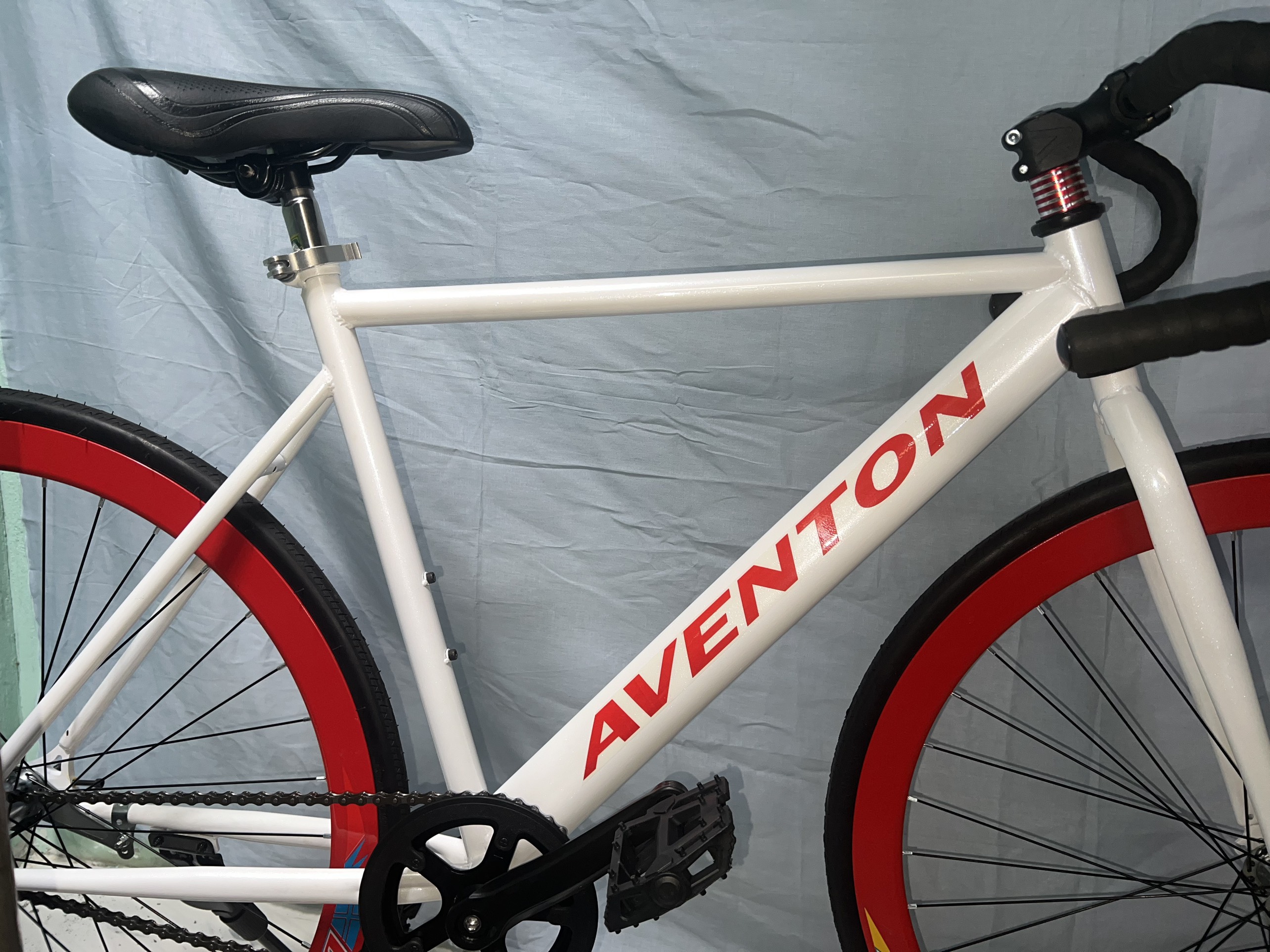 Xe đạp Fixed single - AVENTON - White and Red