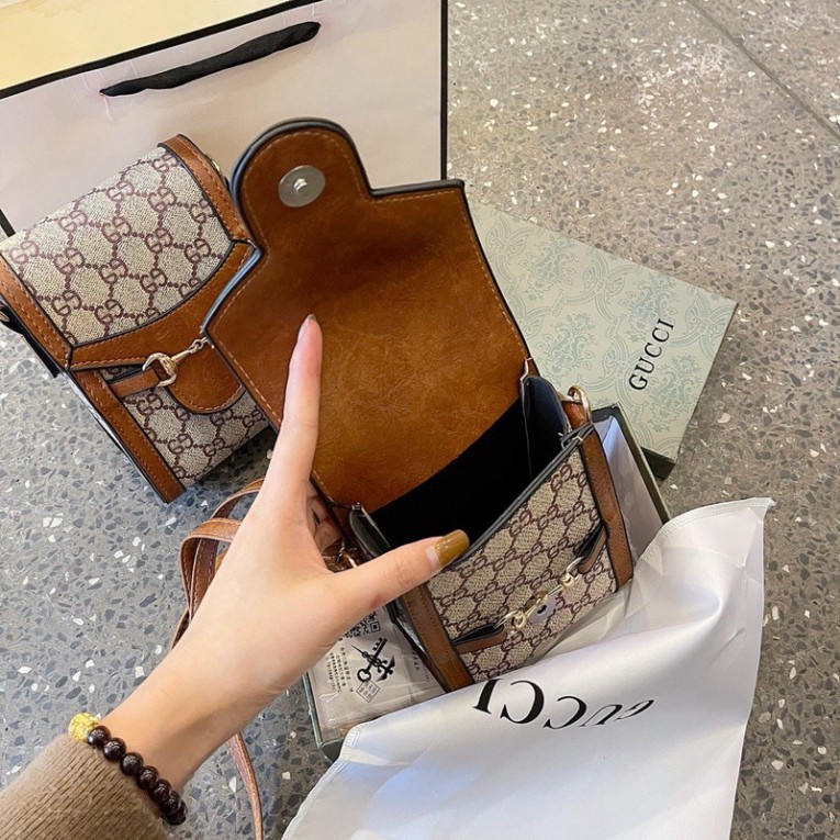 Túi đeo chéo nữ mini xích móc nâu