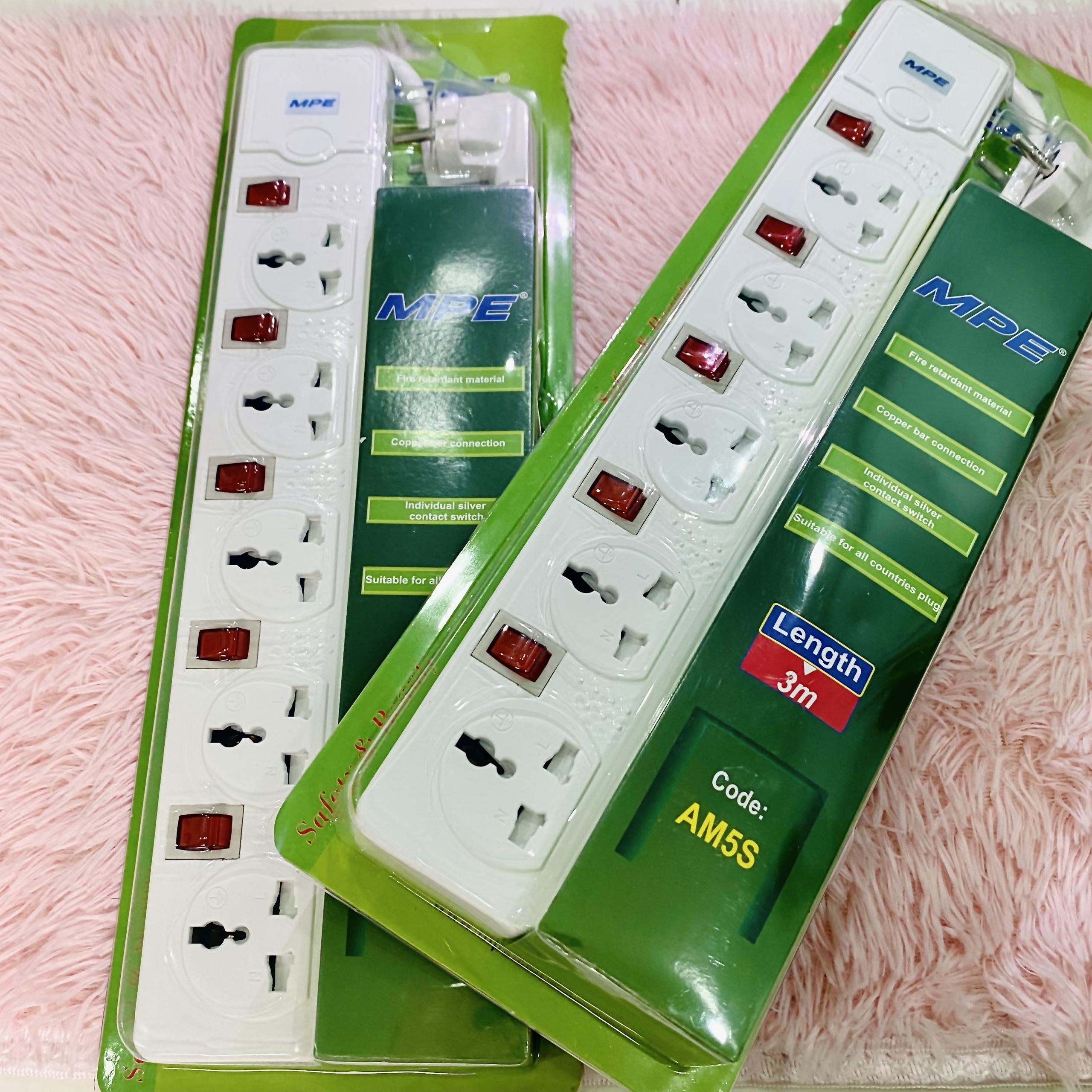 Ổ cắm điện đa năng MPE (5 ổ cắm đa năng, có công tắc mỗi ổ)