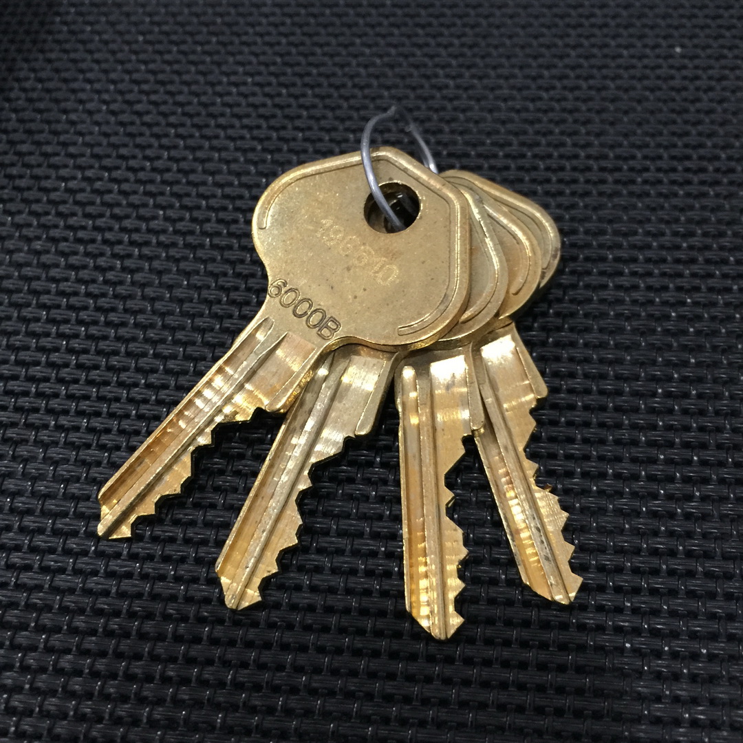 Khóa chống cắt Master Lock 63274KEY (Đen)