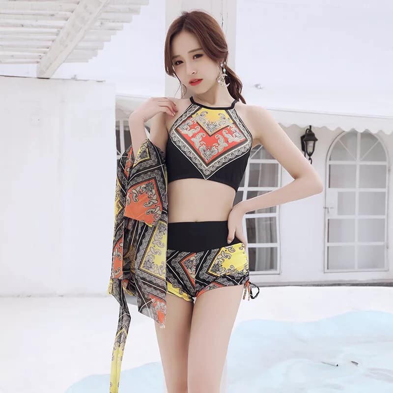 Sét ba chi tiết kèm khăn đi biển