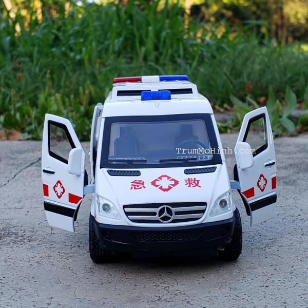 Mô hình xe cứu thương 1:32 Chimei