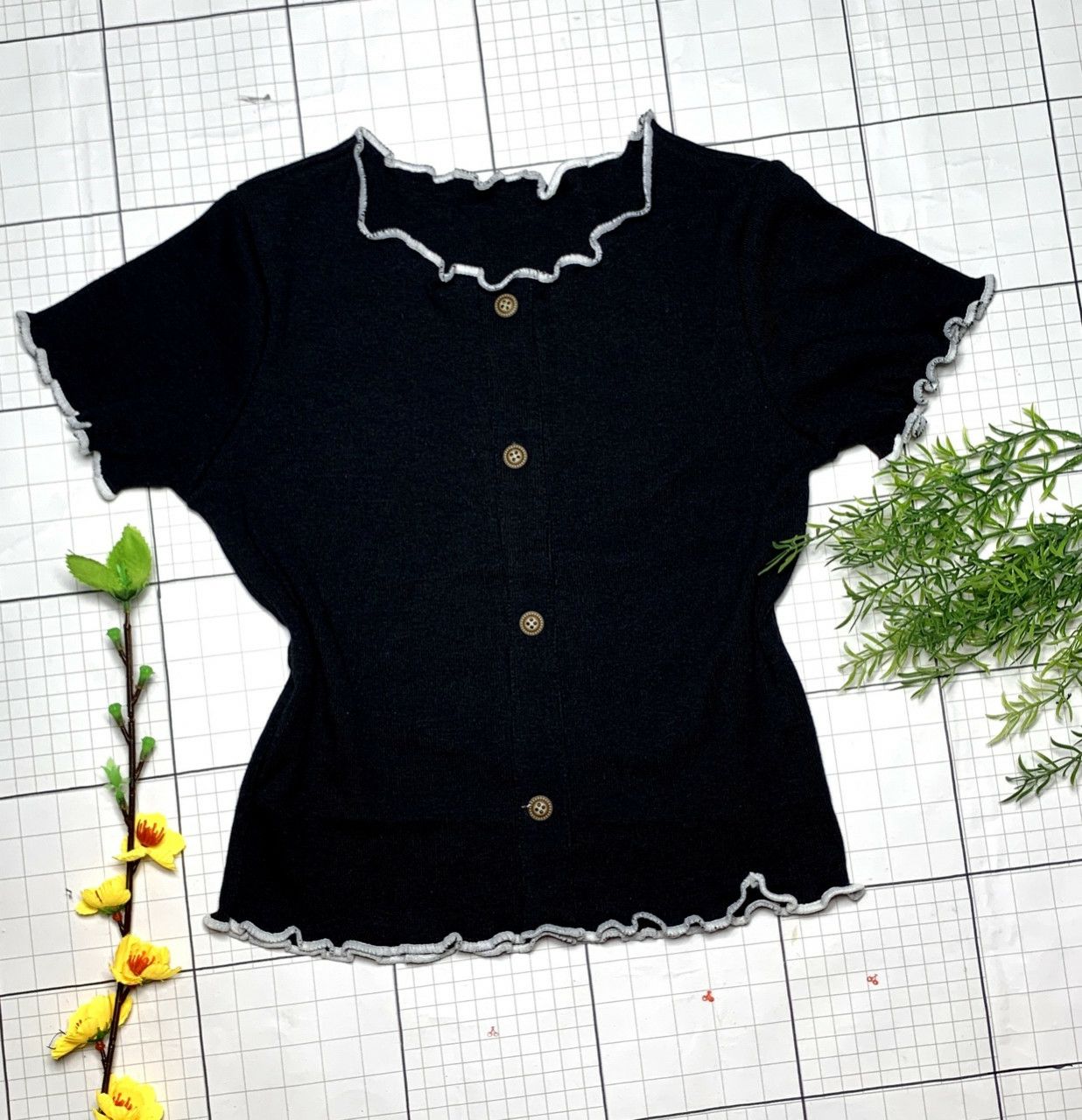 ÁO THUN GÂN MAY CUỐN BIÊN NÚT FORM 50 KG TRỞ LẠI