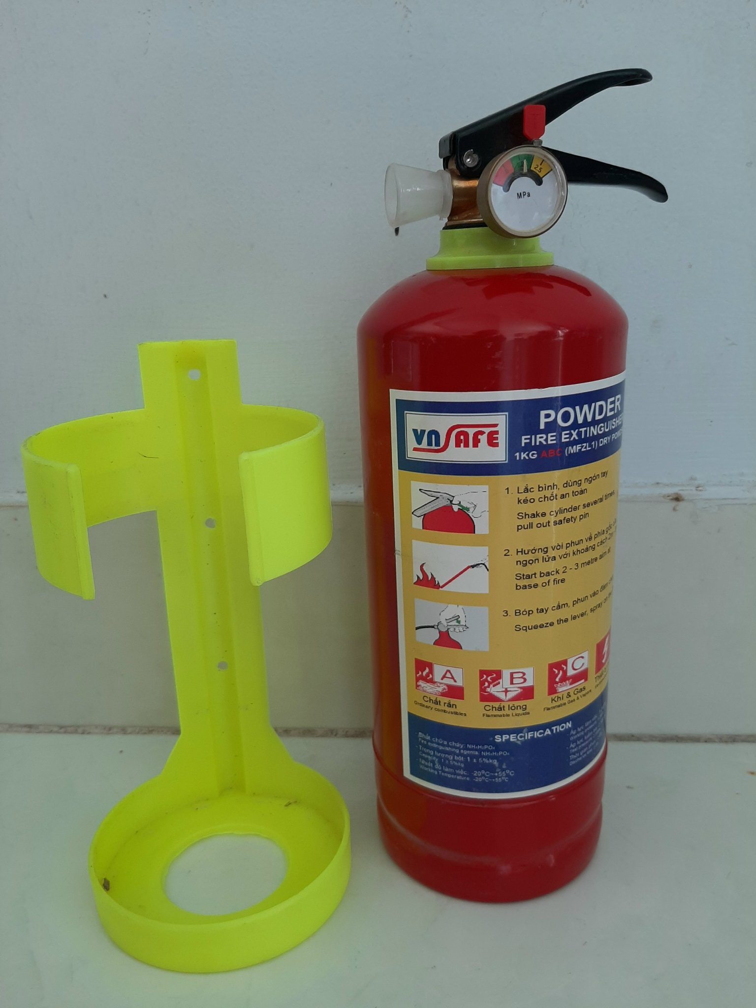 Fire extinguisher/fire extinguisher ABC 2kg MFZL2 (real picture 100%)