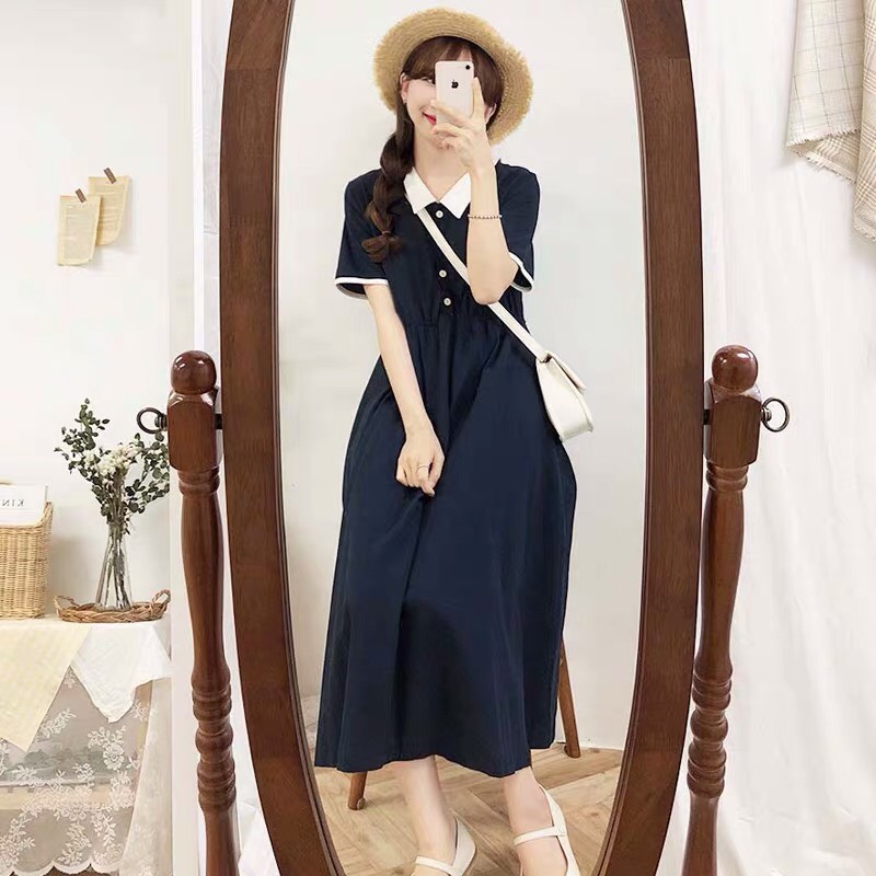 Đầm đen cổ sen nút vintage