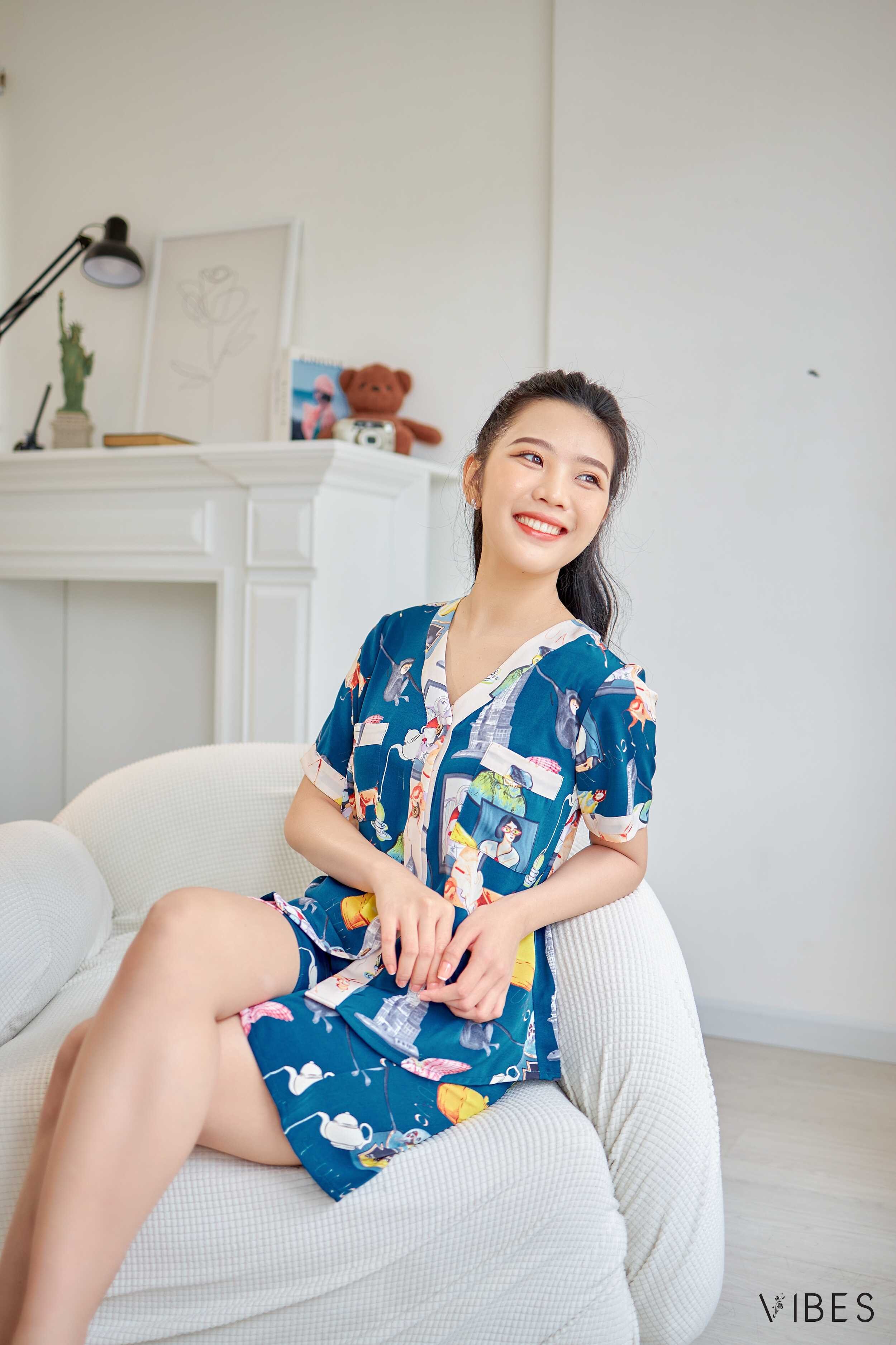 VIBES Bộ Pijama Lửng Mặc Nhà Vivian Navy Py Set