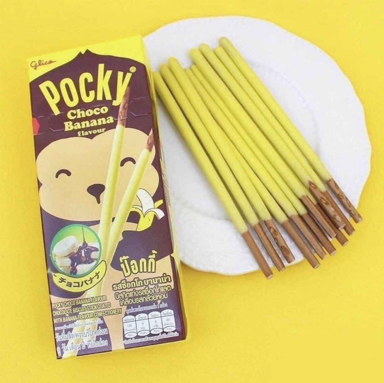 01 Hộp Pocky Thái Lan ( vị chuối socola - dâu - socola )