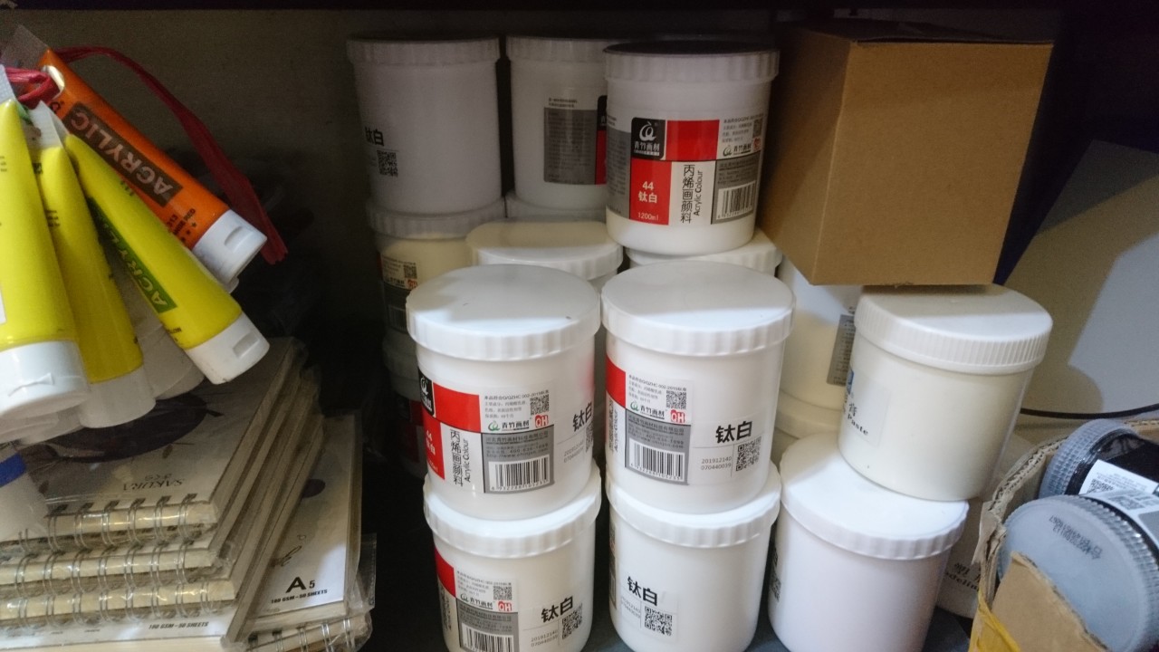Màu acrylic trắng  1200ml