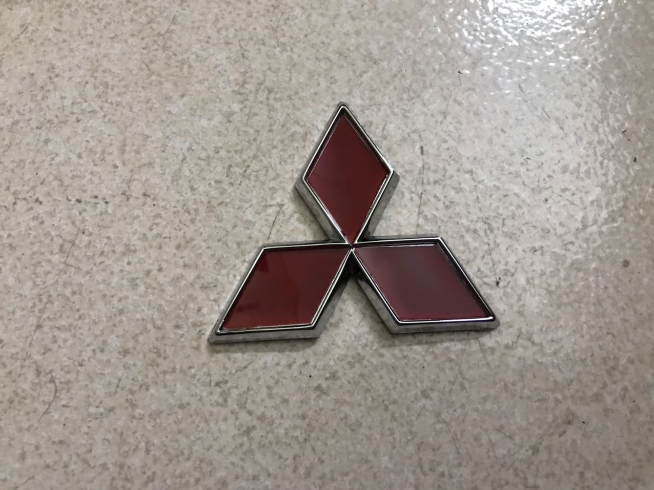 Biểu Tượng (Logo) Mitsubishi Jolie