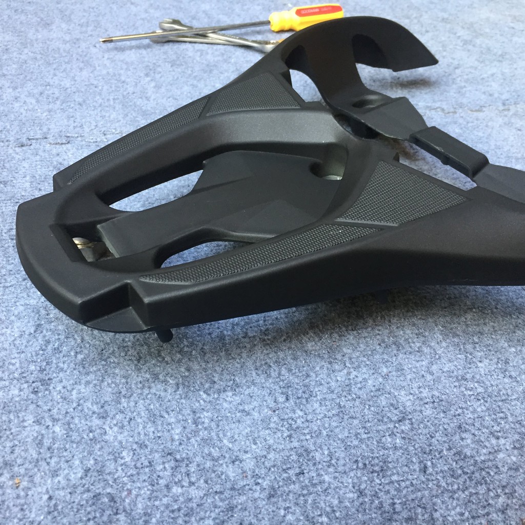 Cảng sau VISION mẫu tay dắt kiểu SH Ý gắn các đời xe 2014 đến 2019( MÀU ĐEN NHÁM)