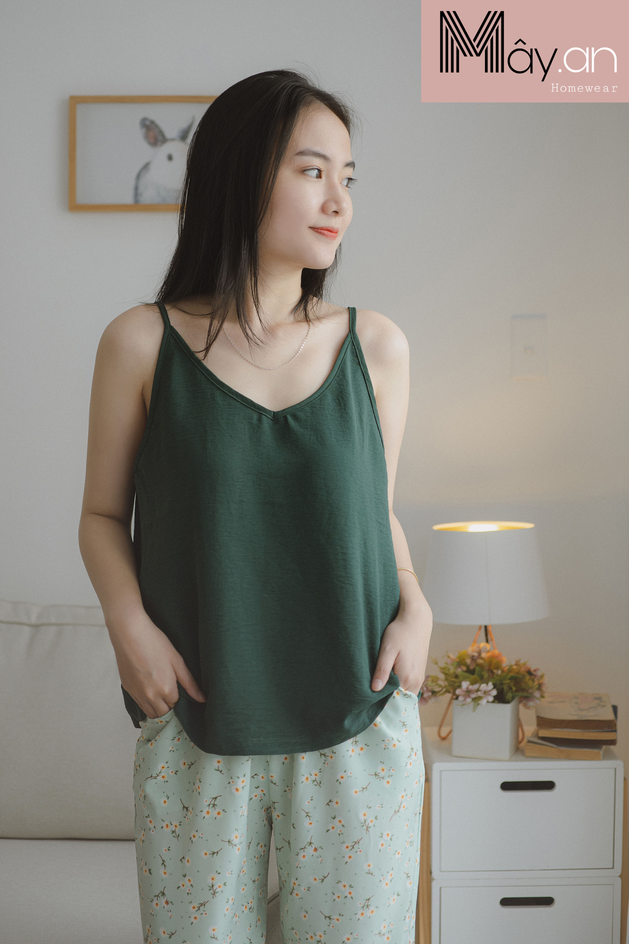 Đồ mặc nhà MÂY áo 2 dây lụa Hàn quốc quần dài lụa mango hoa nhí