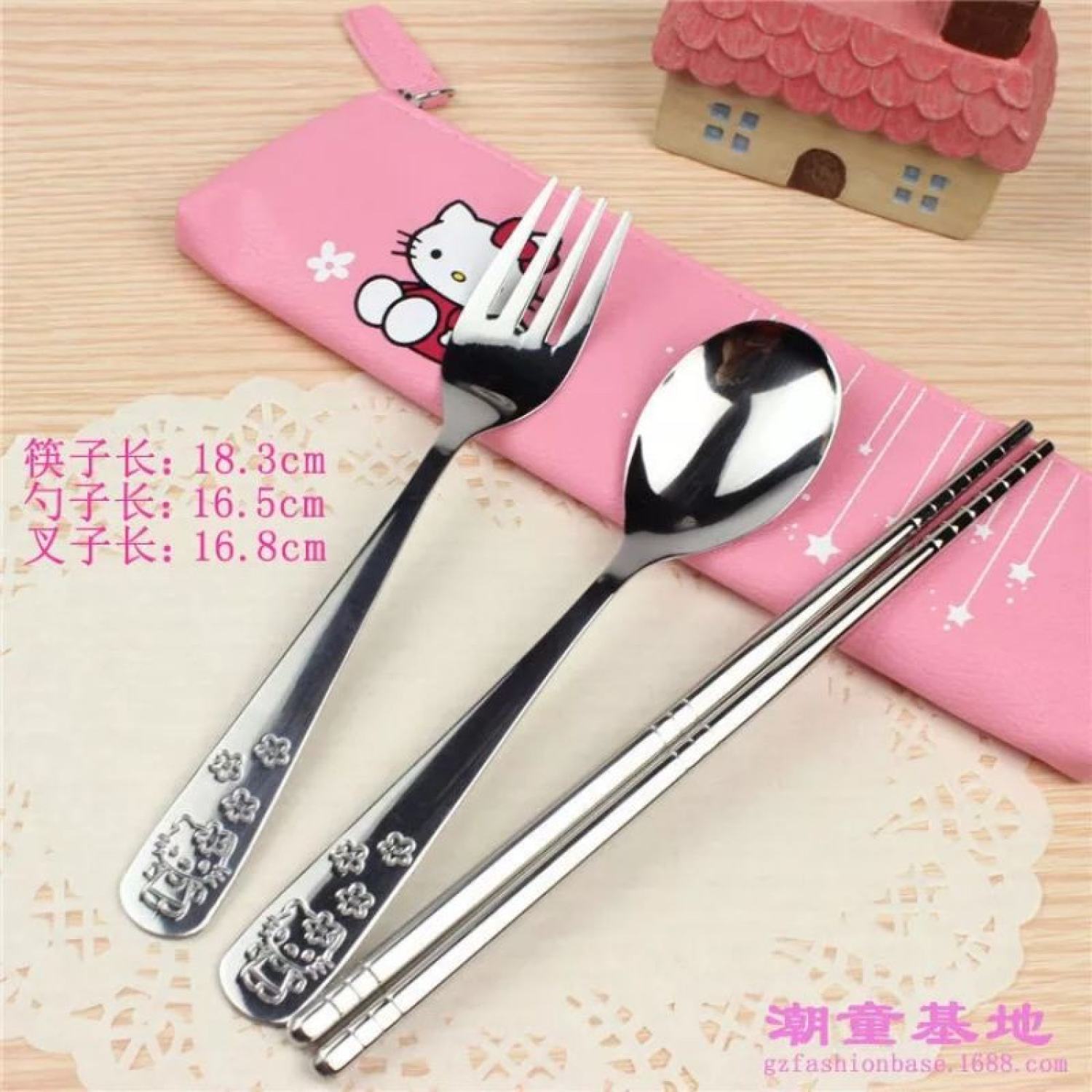 Bộ dụng cụ ăn uống mẫu Kitty và Doraemon