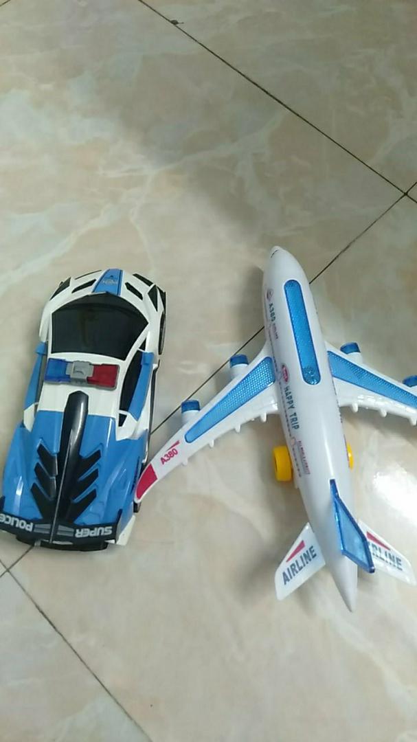 Máy Bay Đồ Chơi Chạy Pin Có Đèn Led Và Âm Thanh
