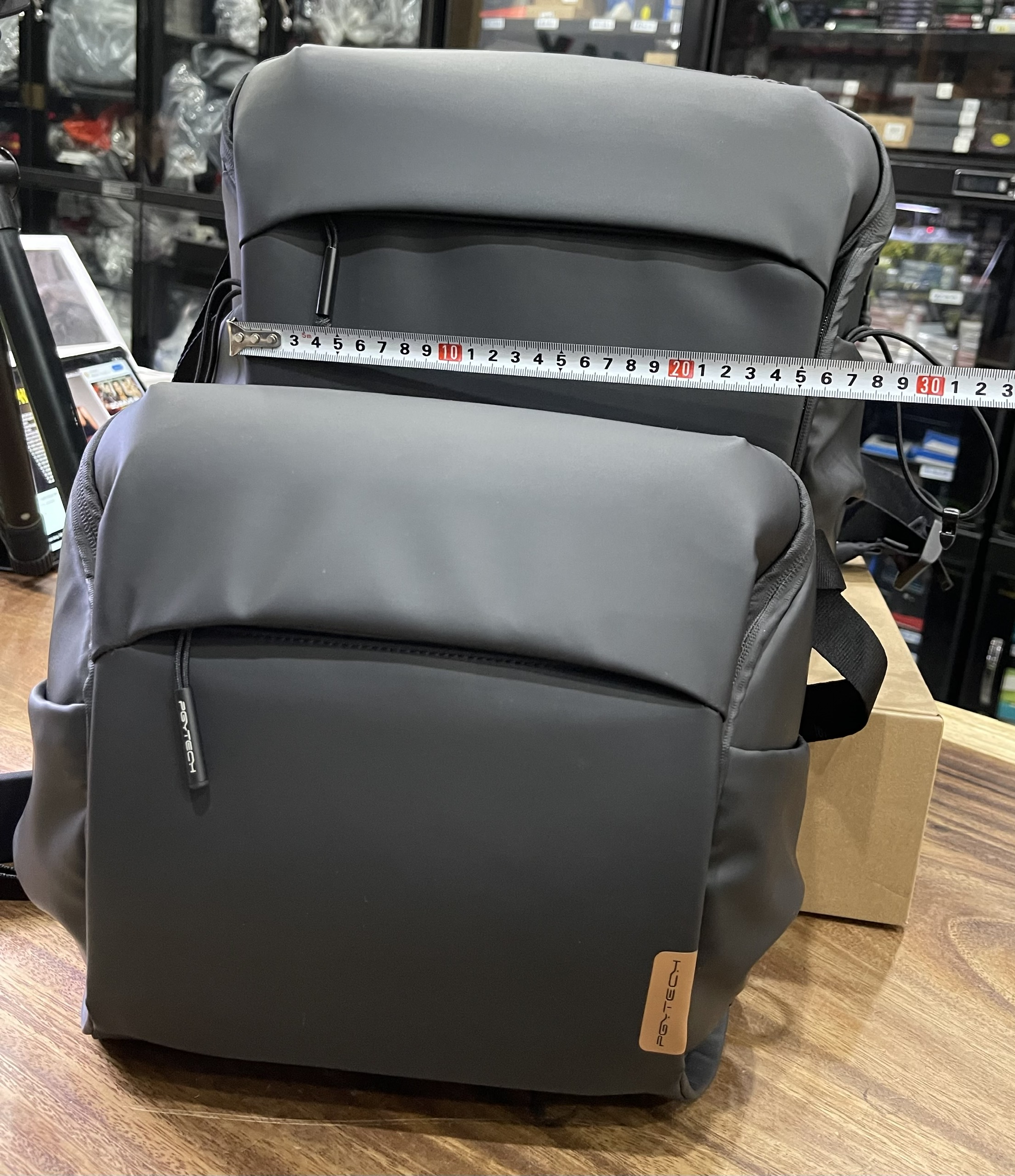 Túi máy ảnh PGYTECH OneGo Shoulder Bag 10L (Obsidian Black)