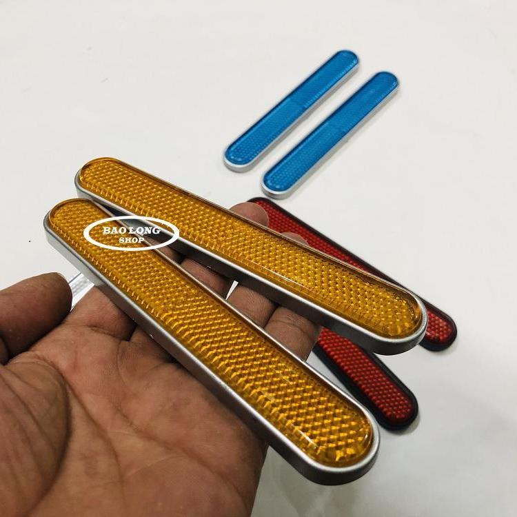 Cặp Mắt Mèo Dài gắn Phuộc Gắn Mọi loại Xe Máy (nhiều màu)