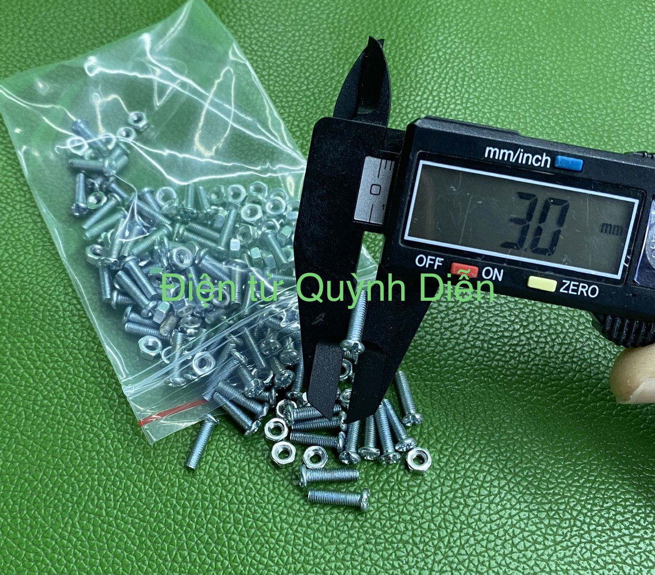 Ốc vít tán M3 3ly dài 1.2cm ( túi 90g ~ 90 con)