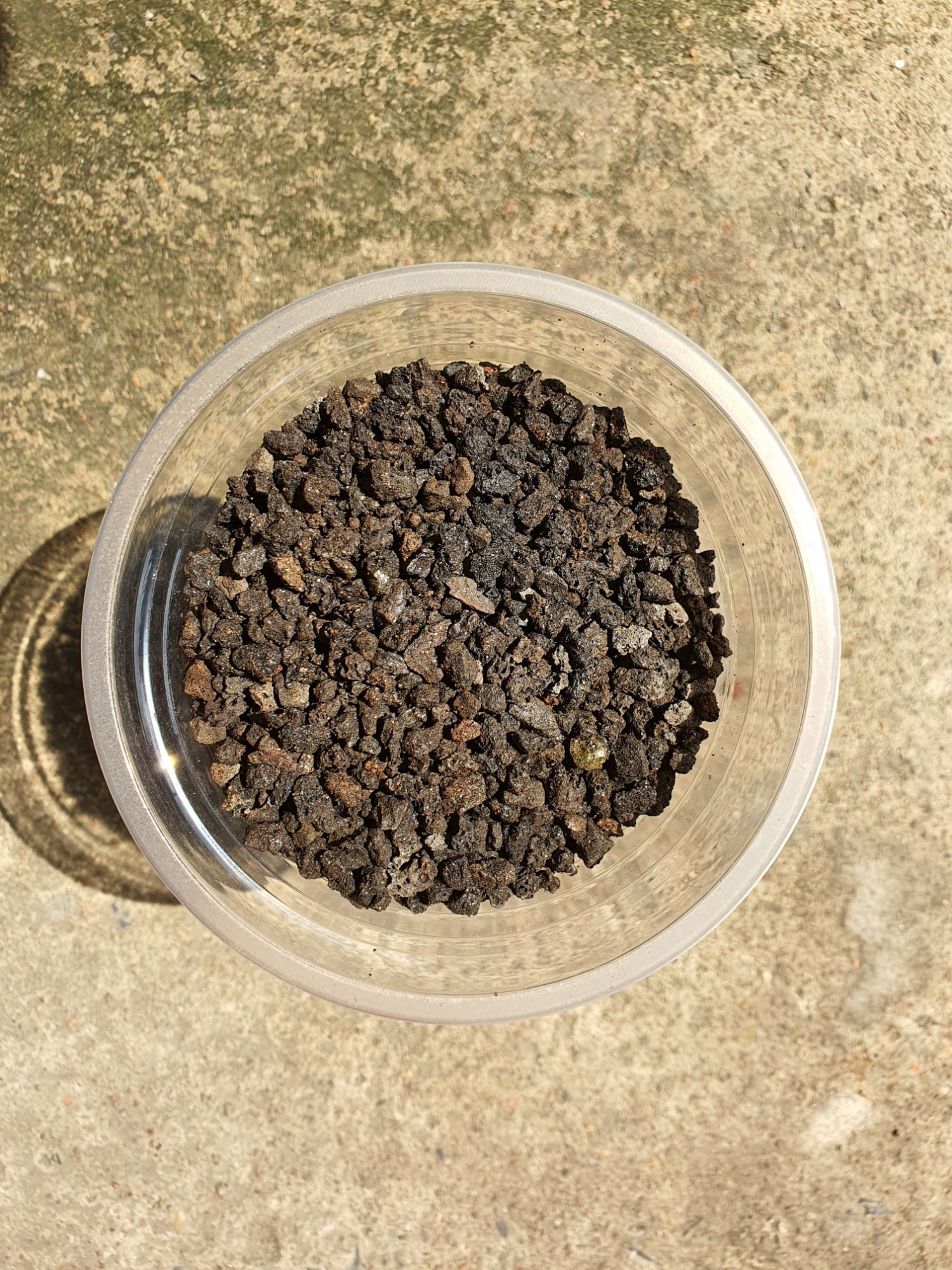 500g Đá nham thạch Đen