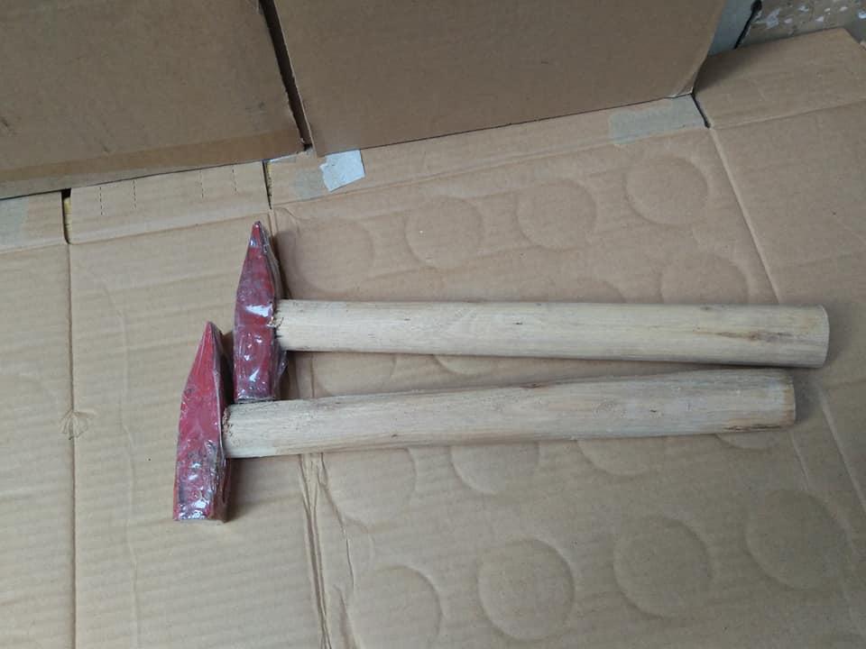 búa đóng đinh cán gỗ 350gr