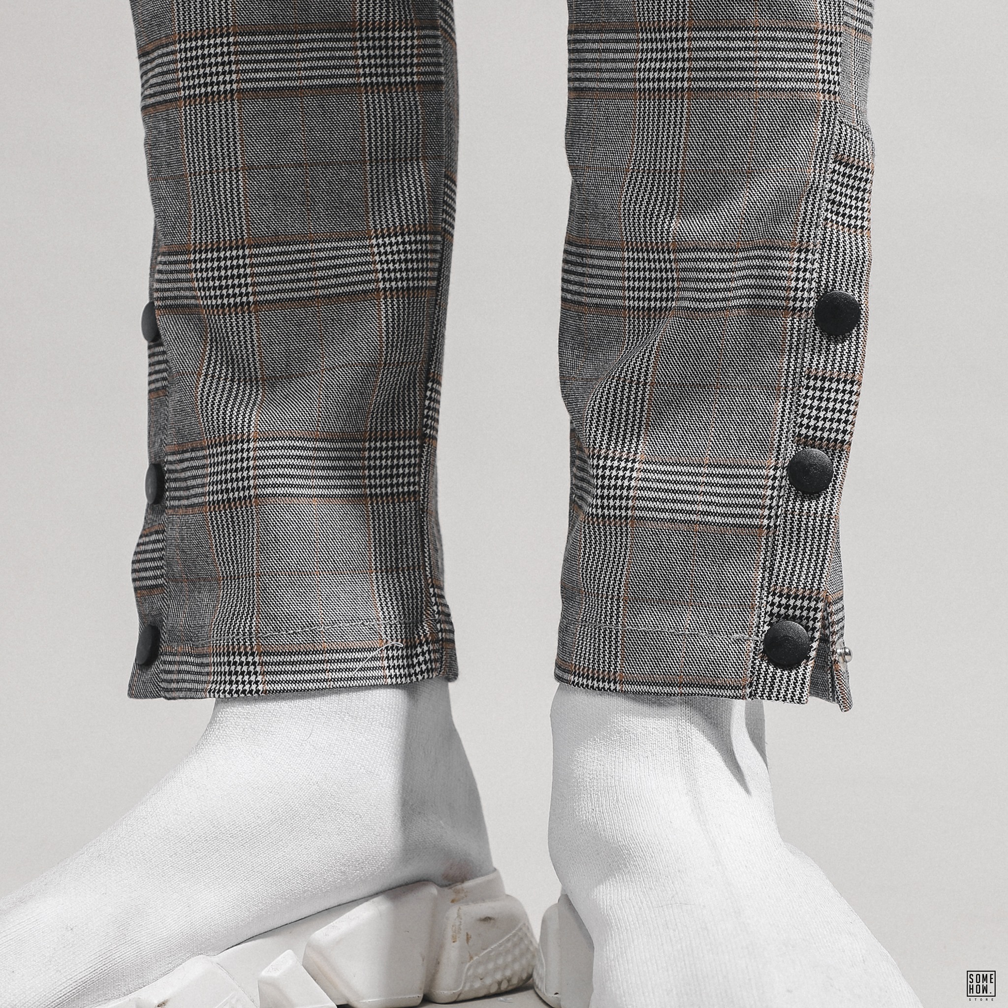 INF Jogger Kẻ Nút Ống Xám
