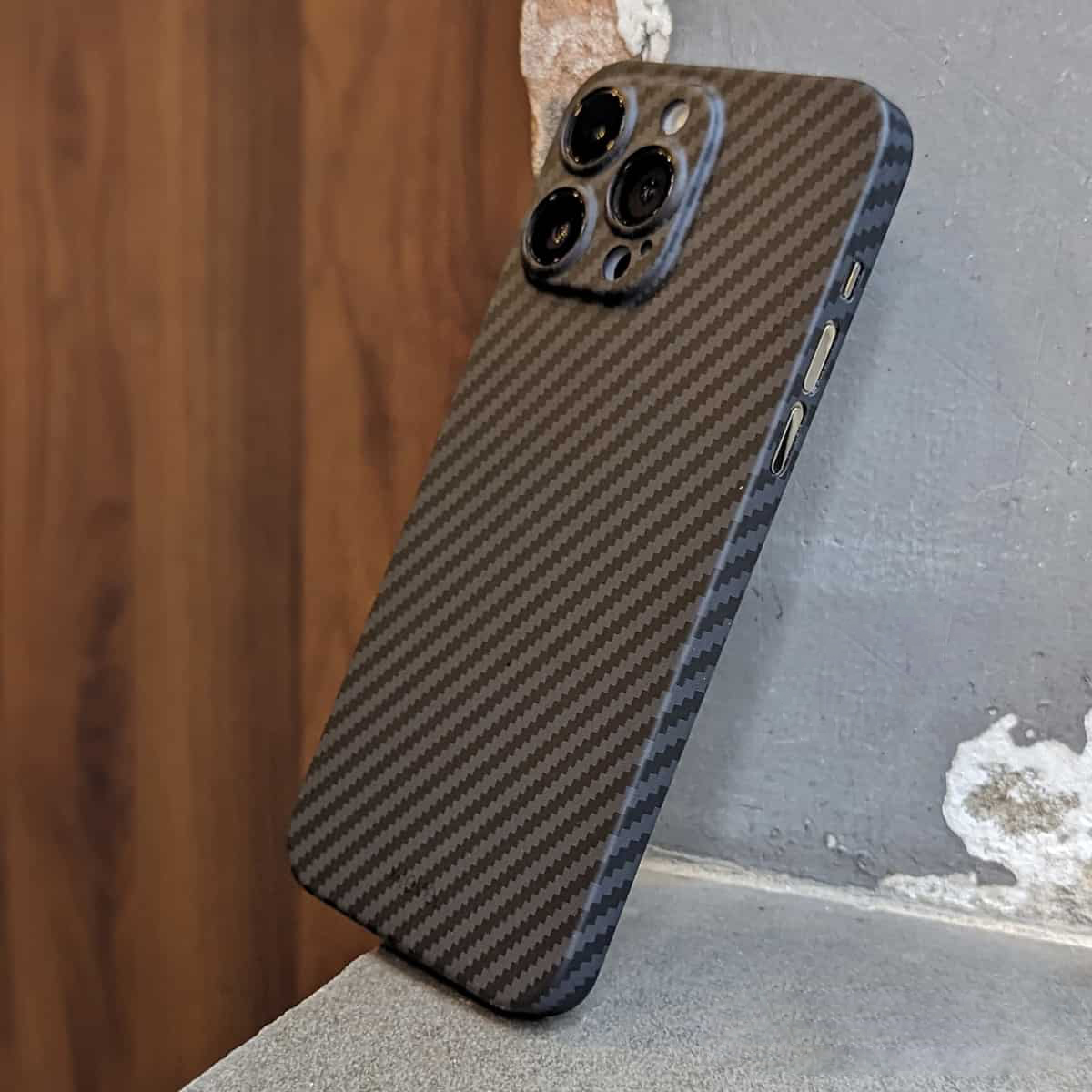 Ốp lưng iPhone 15 Pro Max/ 14 Pro Max/ 13 Pro Max siêu mỏng vân Carbon hiệu X-level
