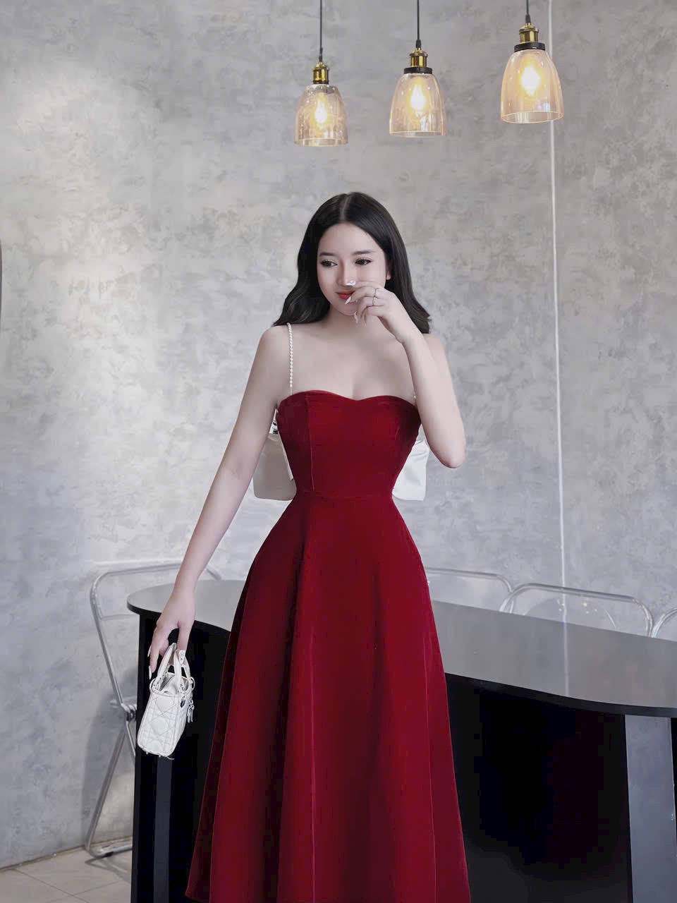 Đầm thiết kế nữ đi tiệc chất nhưng cứng, đầm xòe nữ hai dây đính cườm dáng xòe sau lưng đính nơ