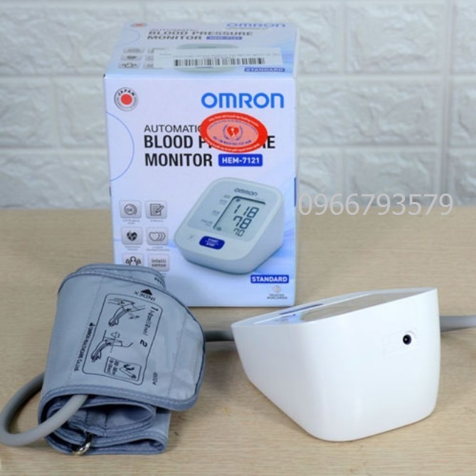 Máy đo huyết áp Omron HEM 7121