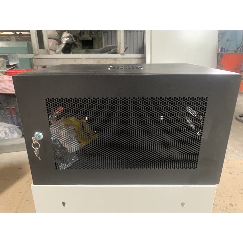 TỦ RACK 6U KÈM KHAY DÙNG LẮP ĐẶT HỆ THỐNG MẠNG & CAMERA QUAN SÁT