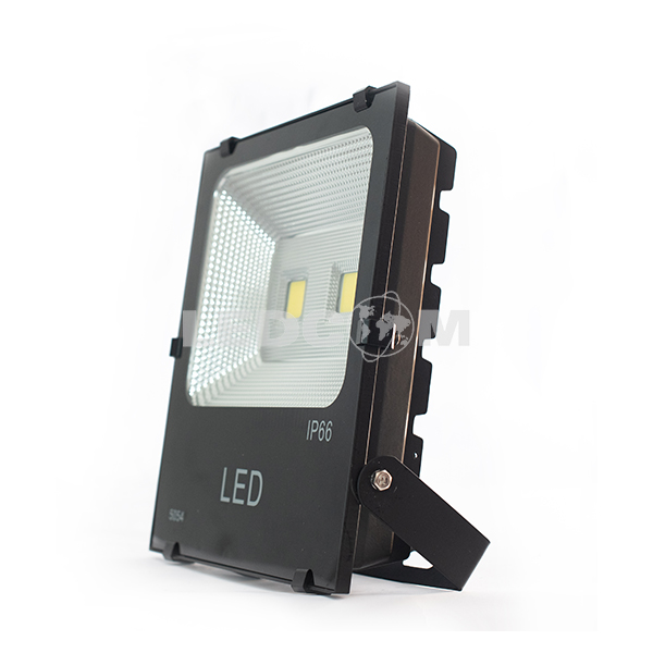 Đèn pha LED đổi màu tự động công suất 100W