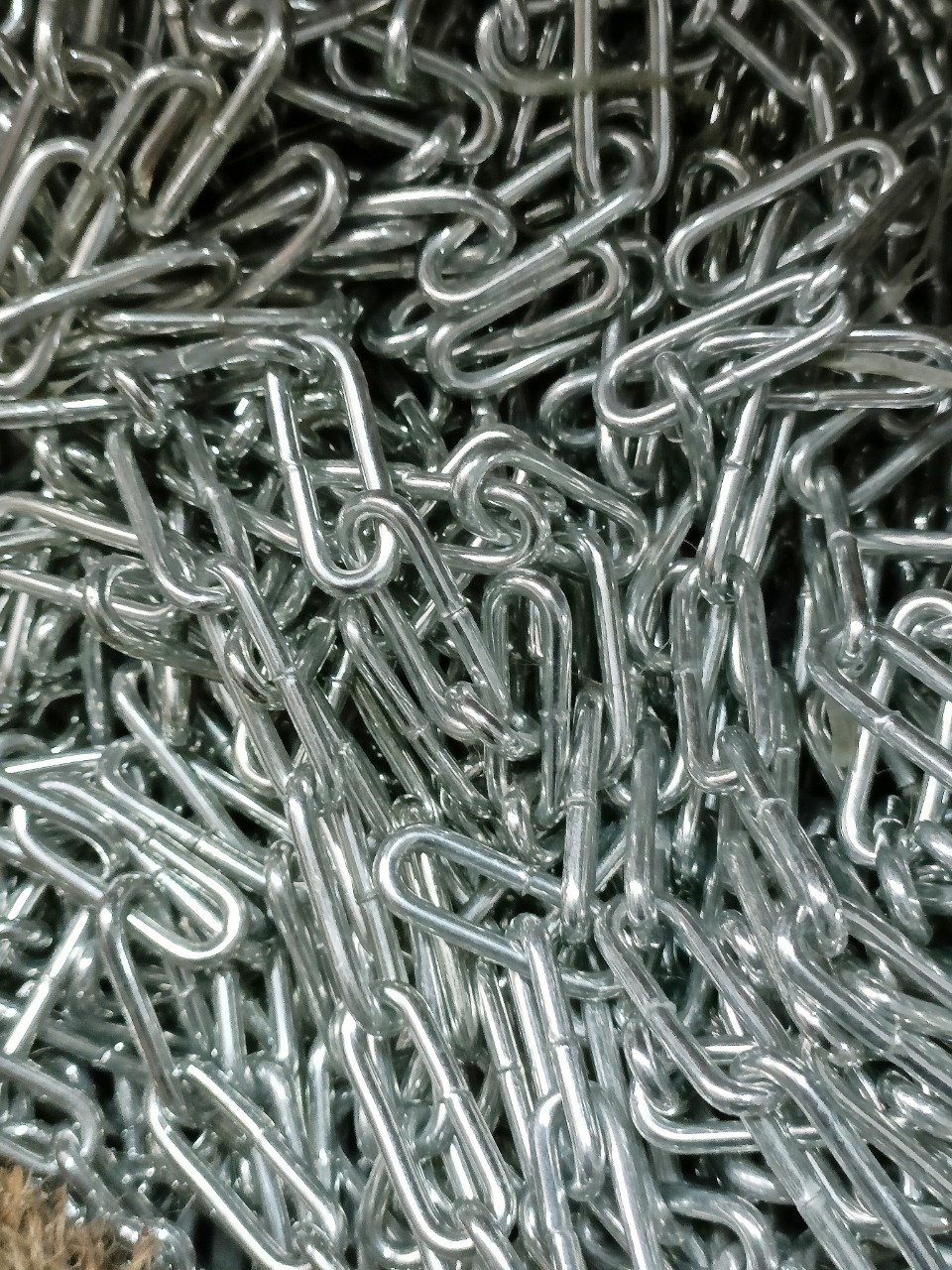 Galvanized Iron Chain (Ø 3mm) | Chain Link Size (2.9X1.1 cm), High Durability, Used as Fences, Hooks for Objects