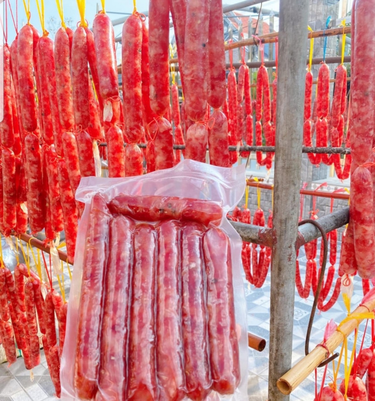 Lạp xưởng khô Bến Tre nhà làm - Bao ngon