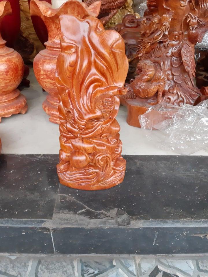 ĐẠT MA BAY GỖ HƯƠNG  CAO 40CM