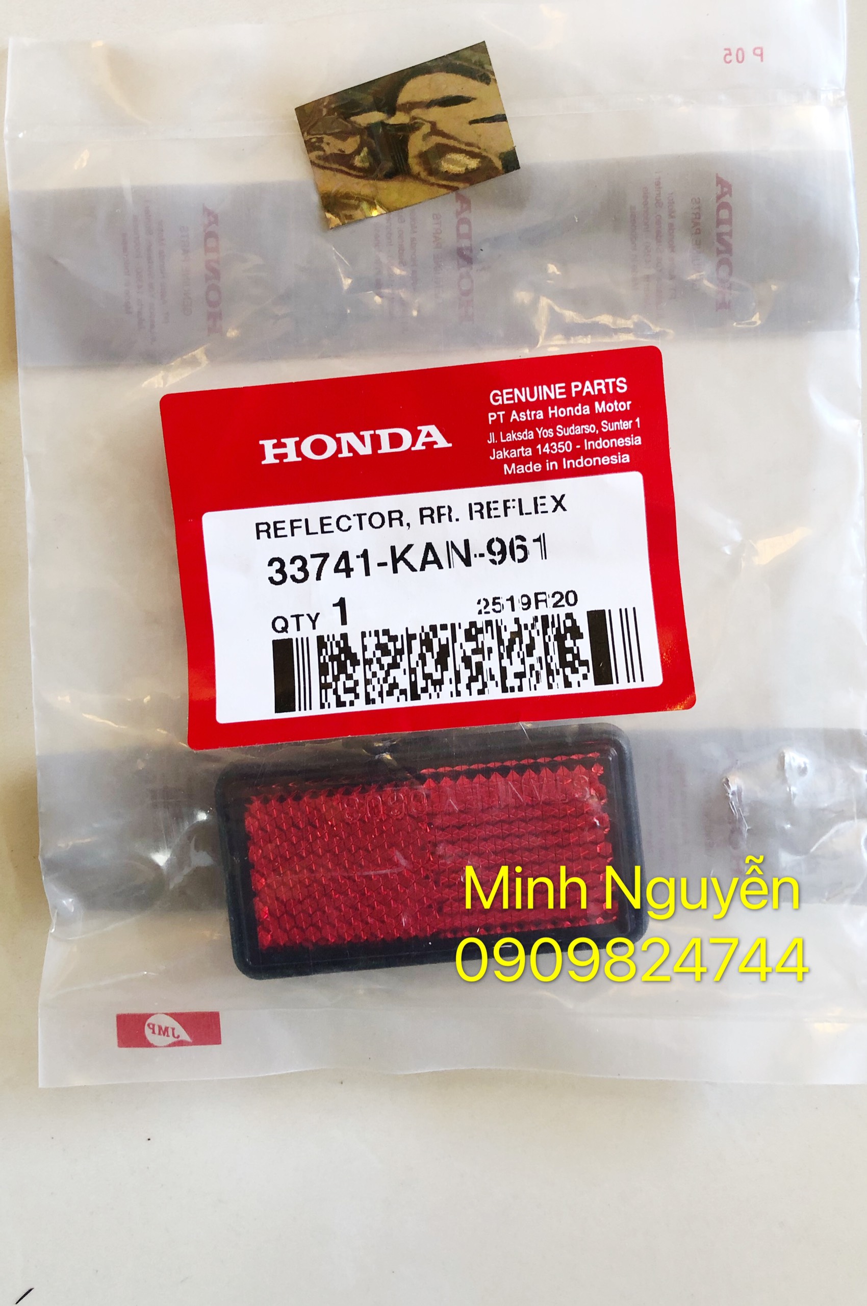Miếng phản quang sau xe Sonic chính hãng honda