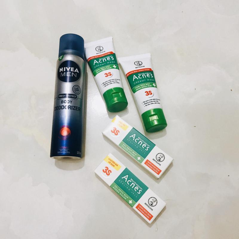 Mua bộ 1 chai xịt khử mùi toàn thân nivea men 120ml + Tặng 4 món trị mụn ACNES : 2chai sữa rửa mặt 25g + 2chai gell đi kèm 2g